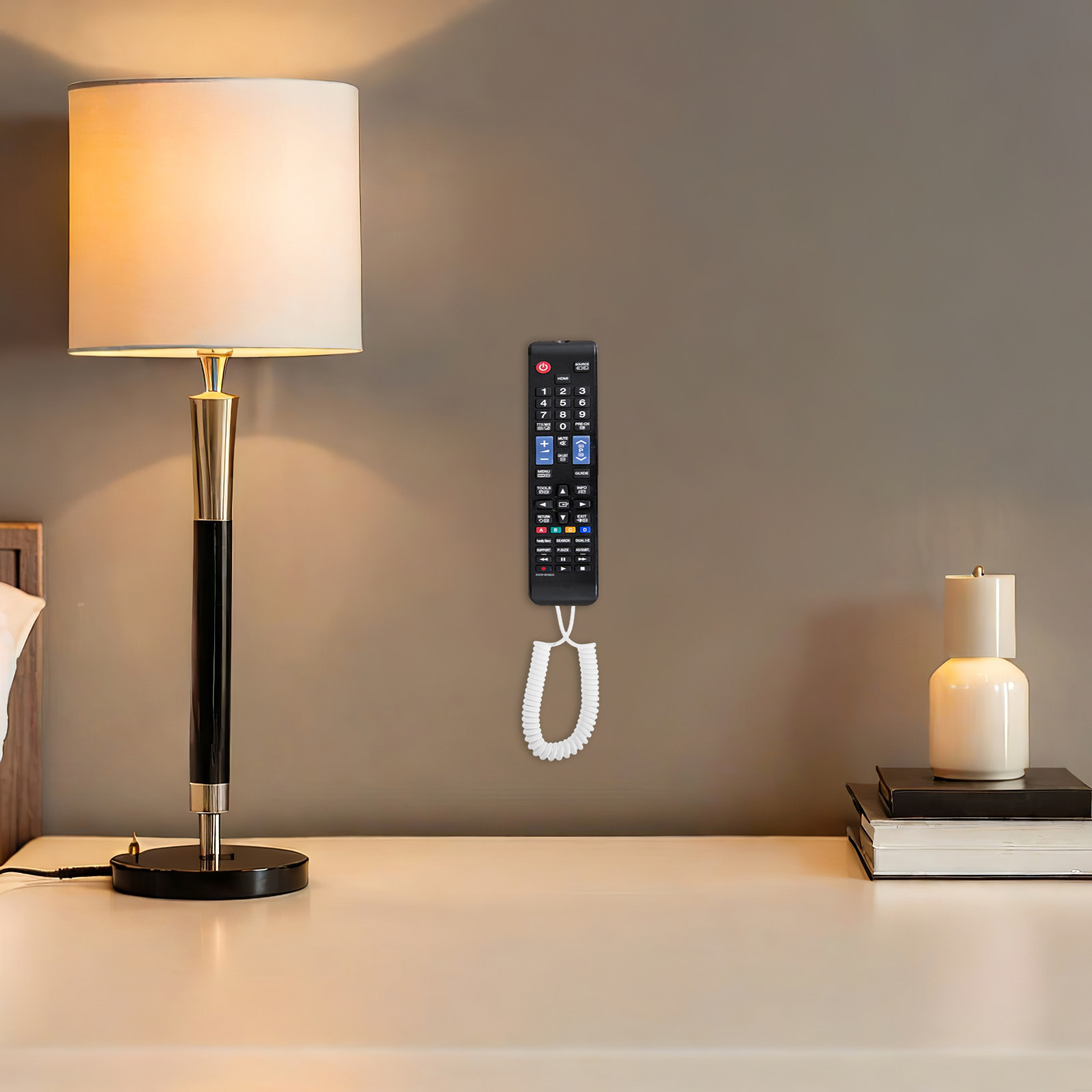 4 個の紛失防止リモコンホルダーユニバーサルポータブルリモコ - Home Security Usa のレビューと価格